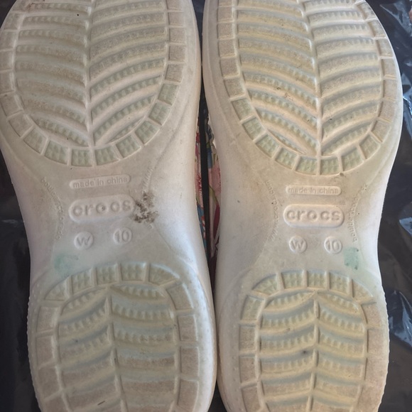 CROCS Floral Multicolor Women's Mules - Picture 3 of 3